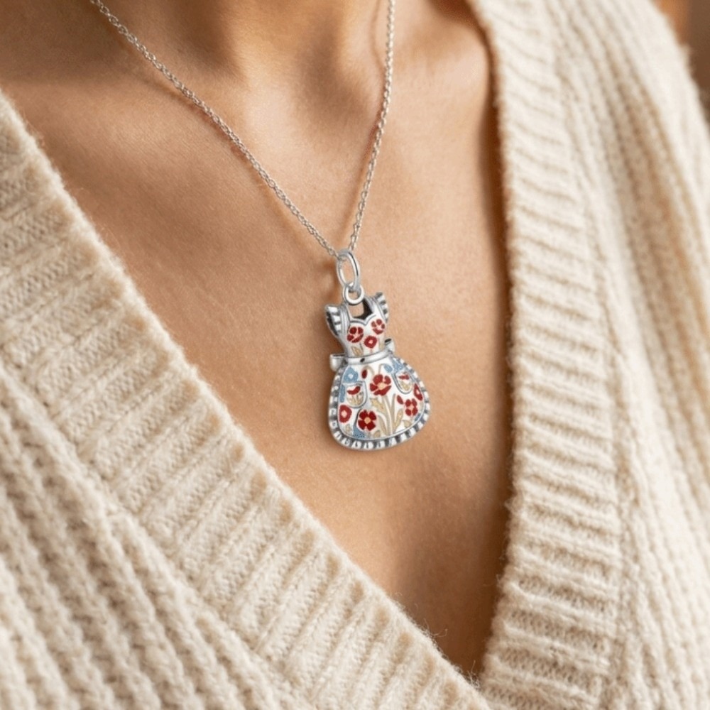 かわいいステンレス製の漫画風ペンダント。ミニチュアの英国テー - Jewelry Making London のレビューと価格